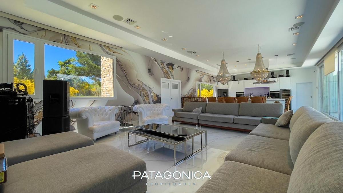 White House Villa San Carlos de Bariloche